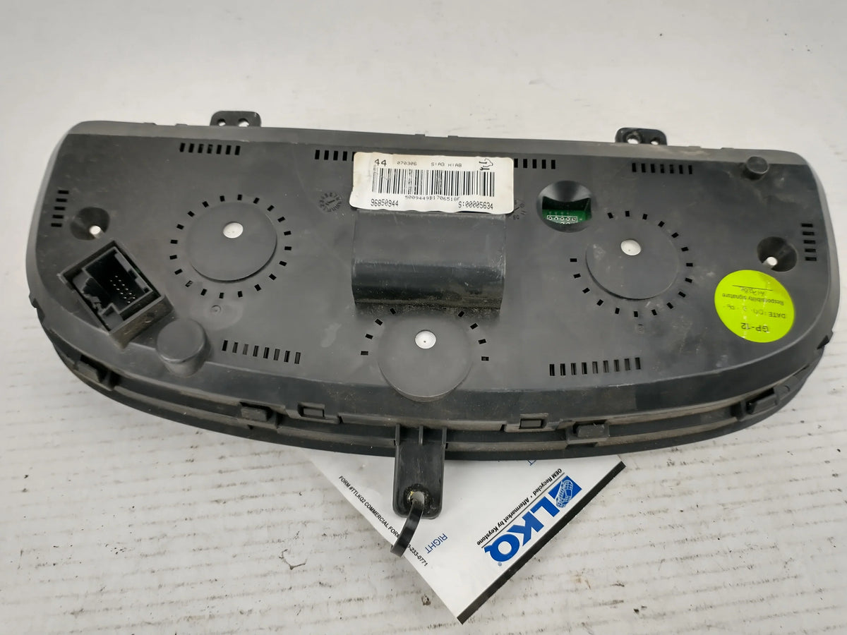 Pre-Owned 08 09 Saturn VUE Speedometer Head Cluster OEM (Good)