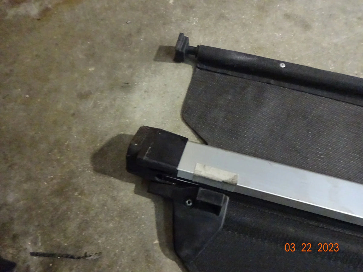 Pre-Owned 2014 Subaru Forester Rear Black Retractable Cargo Wrap OEM (Good)